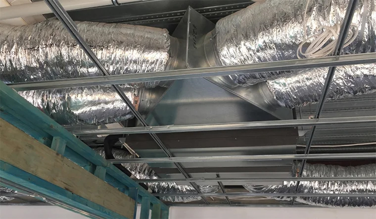 Climatisation chauffage et plomberie à Lyon Ankial - installation gainable discrete par ankial a decines par ankial Ankial Ankial https://climatisation-lyon.com climatisation gainable lyon installation gainable discrète par Ankial à Décines par Ankial